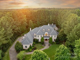 9110 Woodhall Lake Drive, Waxhaw, NC 28173