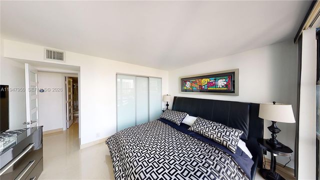 800 Parkview Dr 709, Hallandale Beach, FL 33009