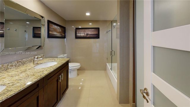 800 Parkview Dr 709, Hallandale Beach, FL 33009