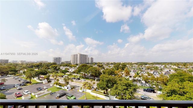 800 Parkview Dr 709, Hallandale Beach, FL 33009