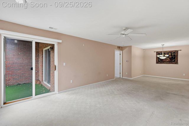 43427 Claremont Drive E, Clinton Charter Township, MI 48038