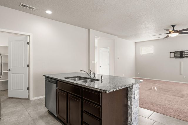 2061 Solara Loop NE, Rio Rancho, NM 87144