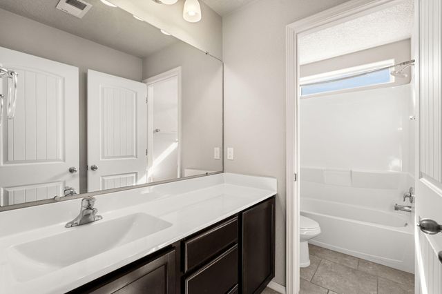 2061 Solara Loop NE, Rio Rancho, NM 87144