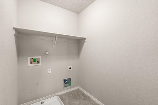 2061 Solara Loop NE, Rio Rancho, NM 87144