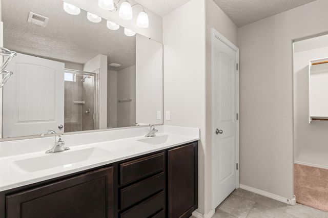 2061 Solara Loop NE, Rio Rancho, NM 87144