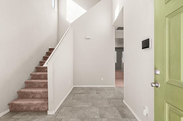 2061 Solara Loop NE, Rio Rancho, NM 87144