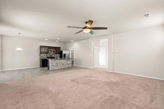 2061 Solara Loop NE, Rio Rancho, NM 87144