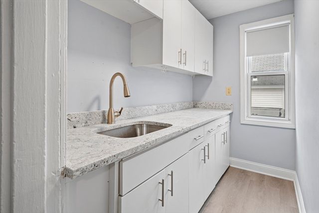 111 Gershom Ave 3, Lowell, MA 01854