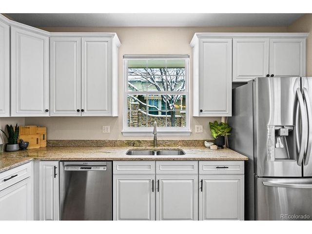 8843 Edinburgh Cir, Highlands Ranch, CO 80129