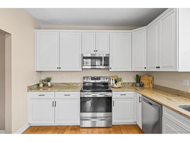 8843 Edinburgh Cir, Highlands Ranch, CO 80129