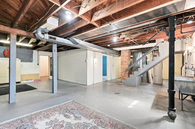 228 E GLASS Ave, Spokane, WA 99207