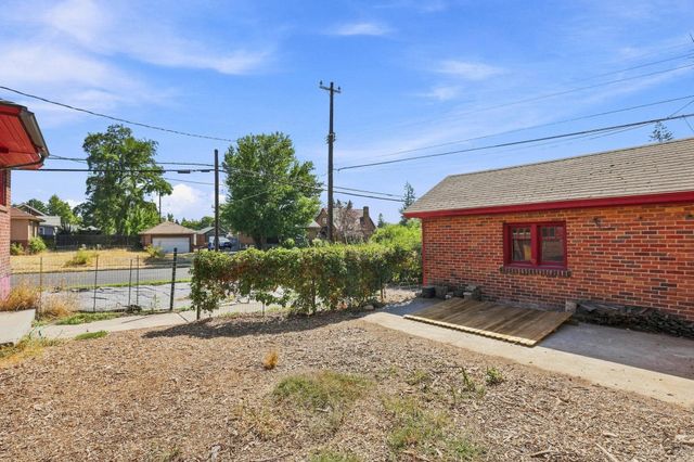 228 E GLASS Ave, Spokane, WA 99207