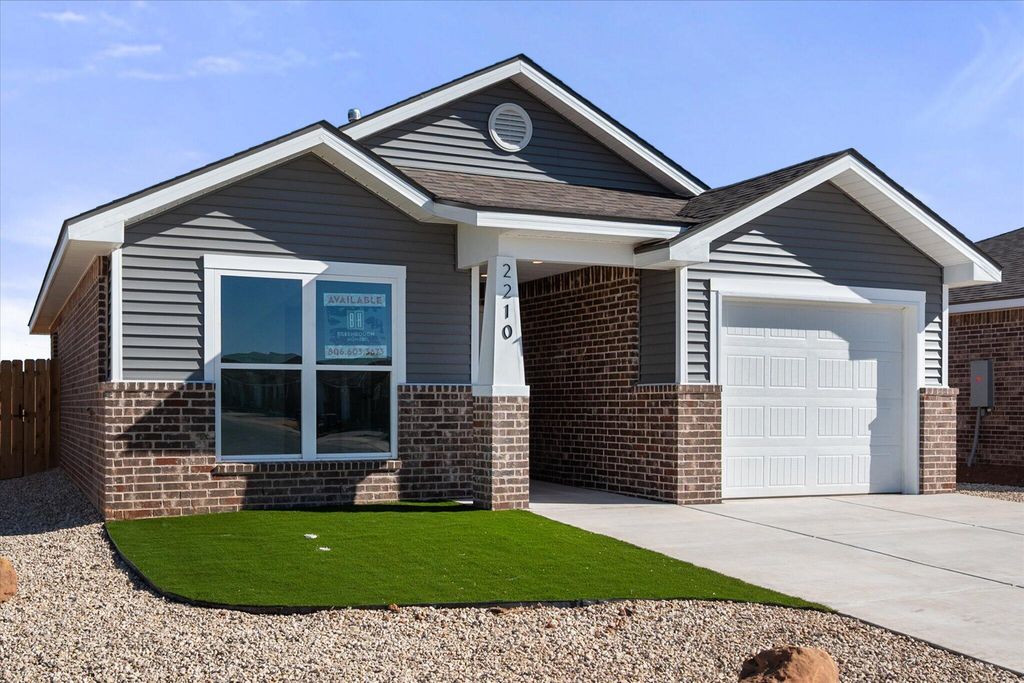 2210 Corpus Avenue, Wolfforth, TX 79382