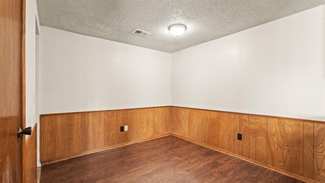 8607 S Drexel Place, Oklahoma City, OK 73159