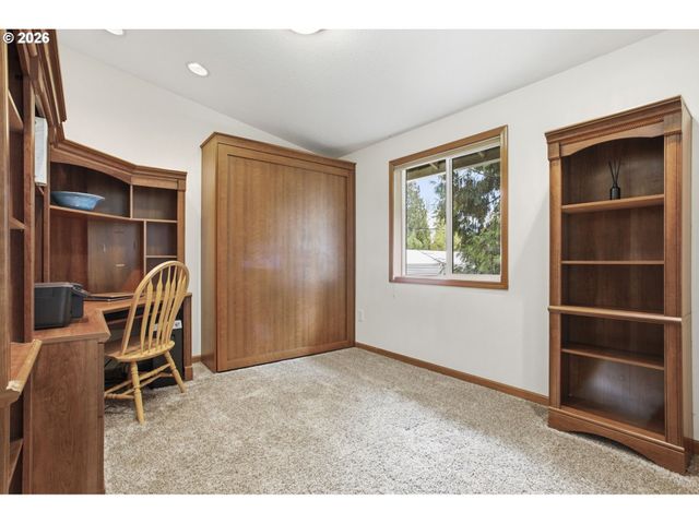 10520 Ne SISKIYOU St, Portland, OR 97220