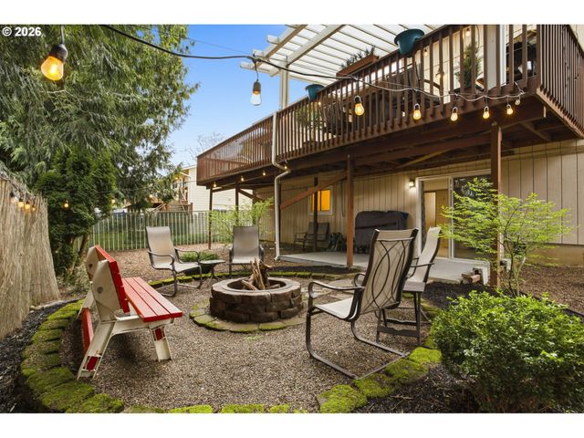 10520 Ne SISKIYOU St, Portland, OR 97220