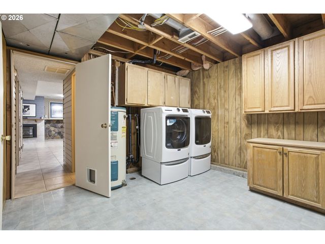 10520 Ne SISKIYOU St, Portland, OR 97220