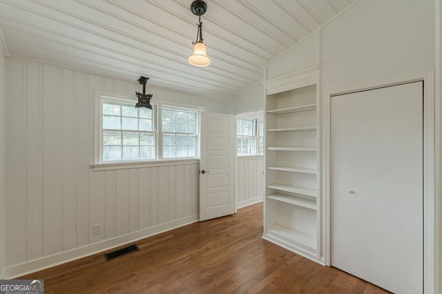 1808 Cambridge Avenue, Atlanta, GA 30337