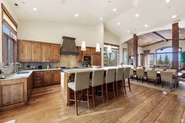 35 HIDDEN OAKS LN, Park City, UT 84060