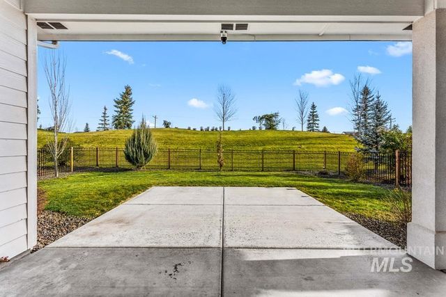 1416 N Palaestra Ave, Eagle, ID 83616