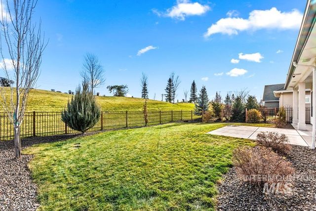 1416 N Palaestra Ave, Eagle, ID 83616