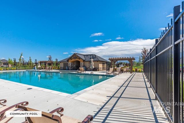 1416 N Palaestra Ave, Eagle, ID 83616