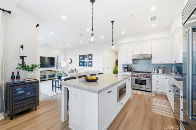 109 Fairgreen, Irvine, CA 92618