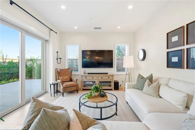 109 Fairgreen, Irvine, CA 92618