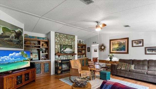 7220 NE 24TH LOOP, High Springs, FL 32643