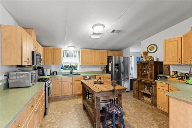 7220 NE 24TH LOOP, High Springs, FL 32643