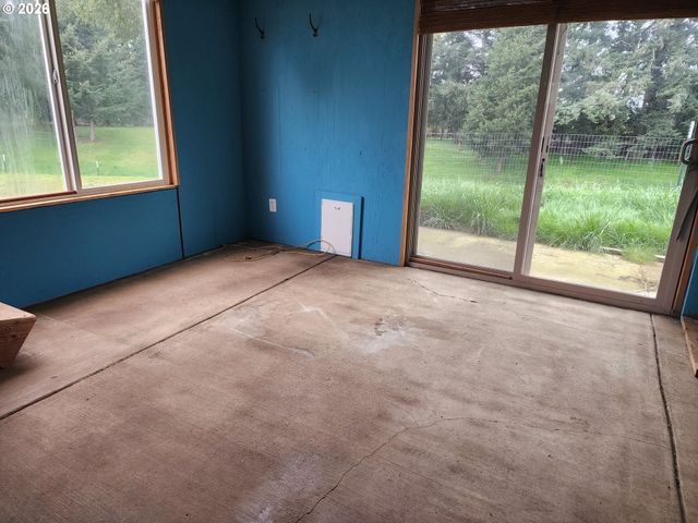 32901 Se DIVERS Rd, Estacada, OR 97023