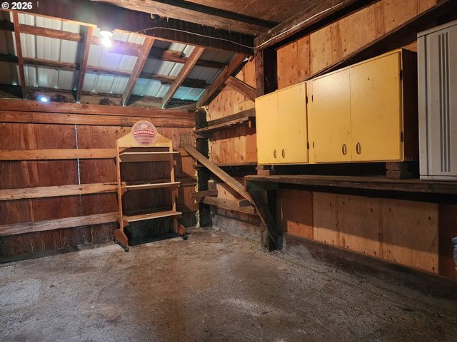 32901 Se DIVERS Rd, Estacada, OR 97023