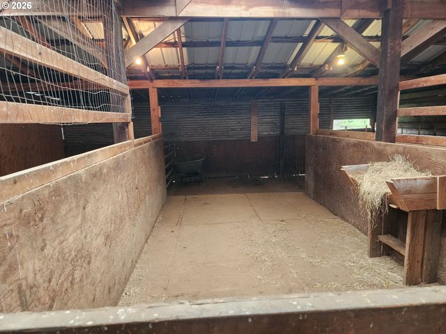 32901 Se DIVERS Rd, Estacada, OR 97023