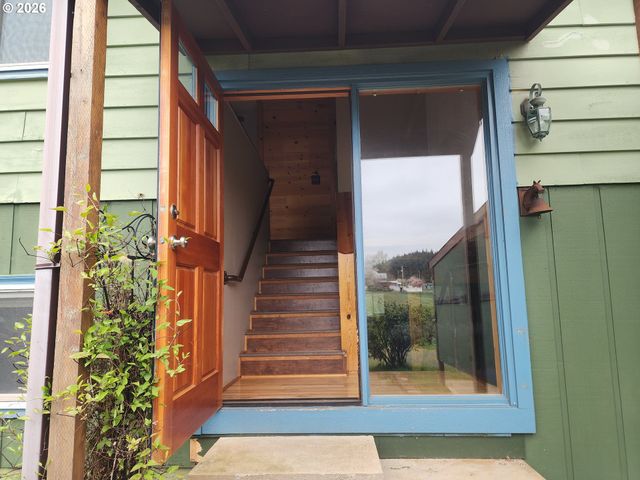 32901 Se DIVERS Rd, Estacada, OR 97023