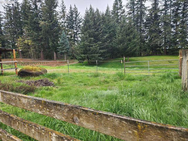 32901 Se DIVERS Rd, Estacada, OR 97023
