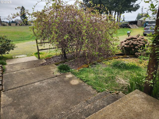 32901 Se DIVERS Rd, Estacada, OR 97023