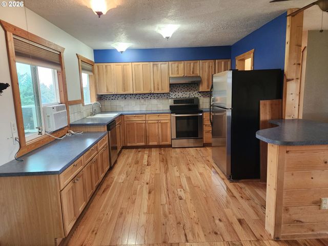 32901 Se DIVERS Rd, Estacada, OR 97023