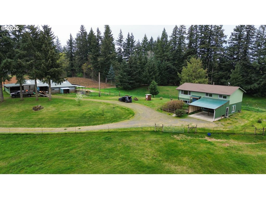 32901 Se DIVERS Rd, Estacada, OR 97023