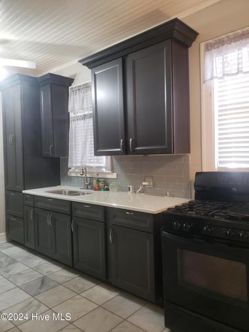 213 W Greene Street, Snow Hill, NC 28580
