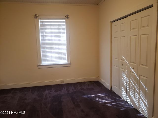 213 W Greene Street, Snow Hill, NC 28580