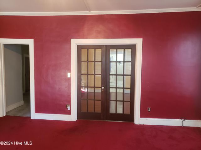 213 W Greene Street, Snow Hill, NC 28580