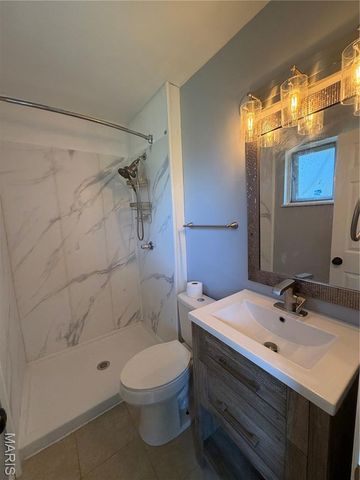 150 N Saint Charles, Florissant, MO 63031