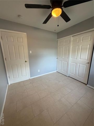 150 N Saint Charles, Florissant, MO 63031