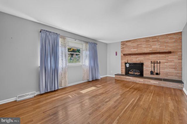 2648 DRAYTON DR, Wilmington, DE 19808