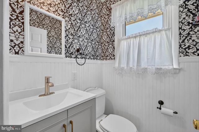 2648 DRAYTON DR, Wilmington, DE 19808