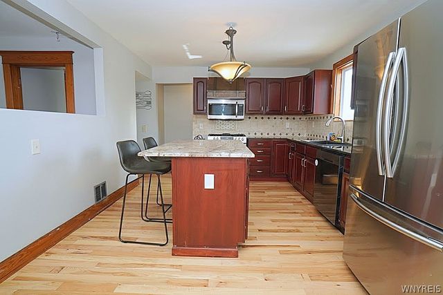 3176 South Park Avenue, Lackawanna, NY 14218