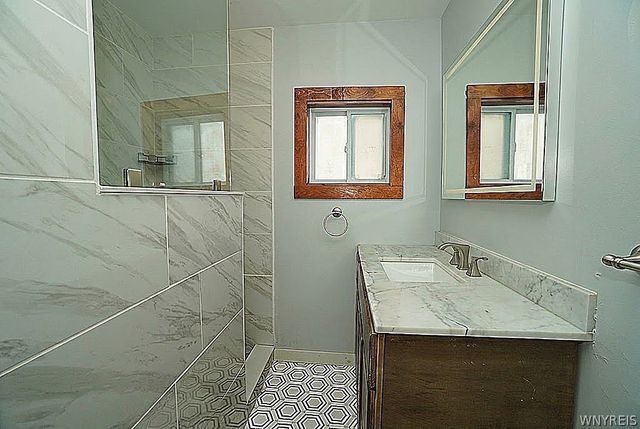 3176 South Park Avenue, Lackawanna, NY 14218