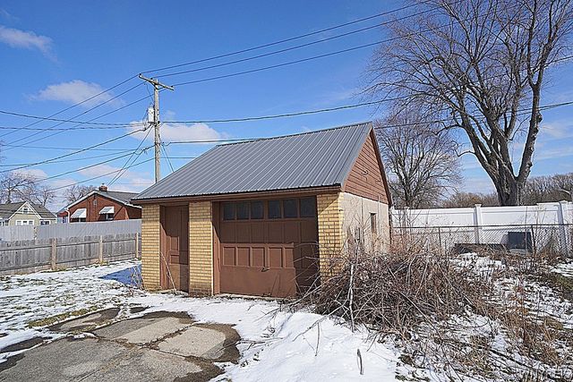 3176 South Park Avenue, Lackawanna, NY 14218