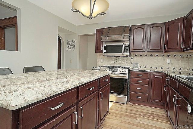 3176 South Park Avenue, Lackawanna, NY 14218