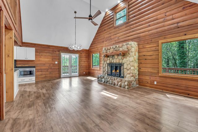1386 Justice Rd, Ashland City, TN 37015